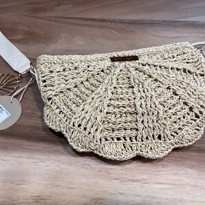 NWT AMIANI clutch seashell bag